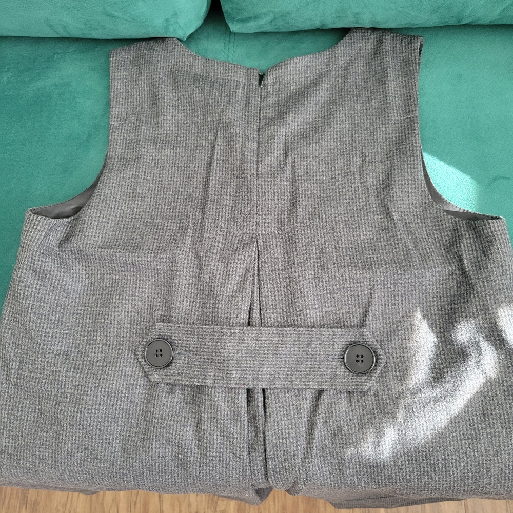 Theory Charcoal Textured Vest